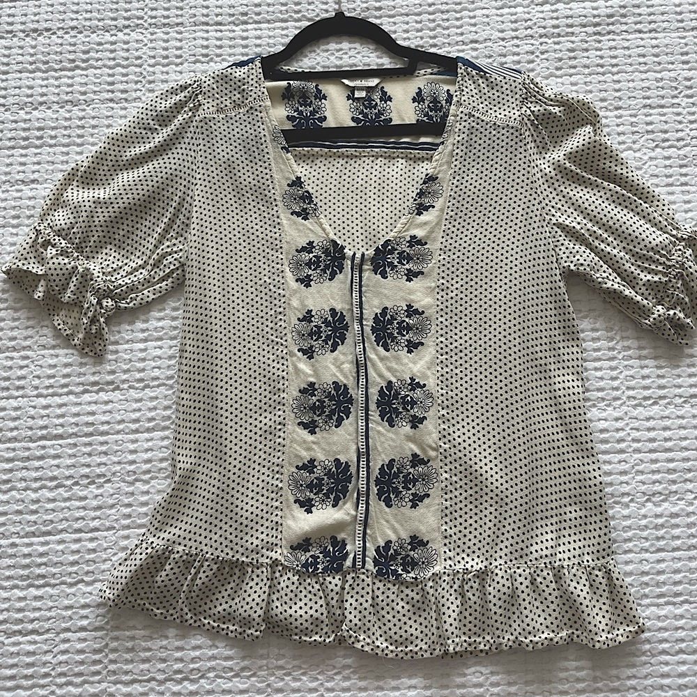 Lucky Brand - Cream and navy short sleeve blouse.